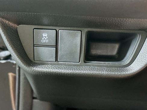 Used 2025 Honda HR-V LX image 16