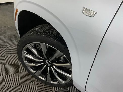 New 2026 Cadillac Escalade Luxury w/ Touring Package image 36