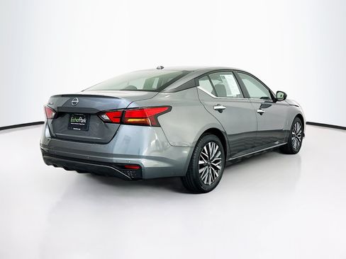 Used 2025 Nissan Altima 2.5 SV FWD image 9