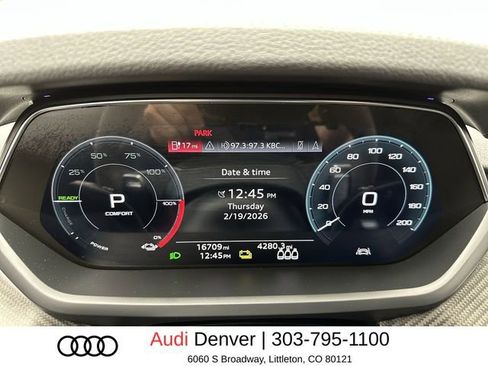 Used 2024 Audi e-tron GT Premium Plus image 14