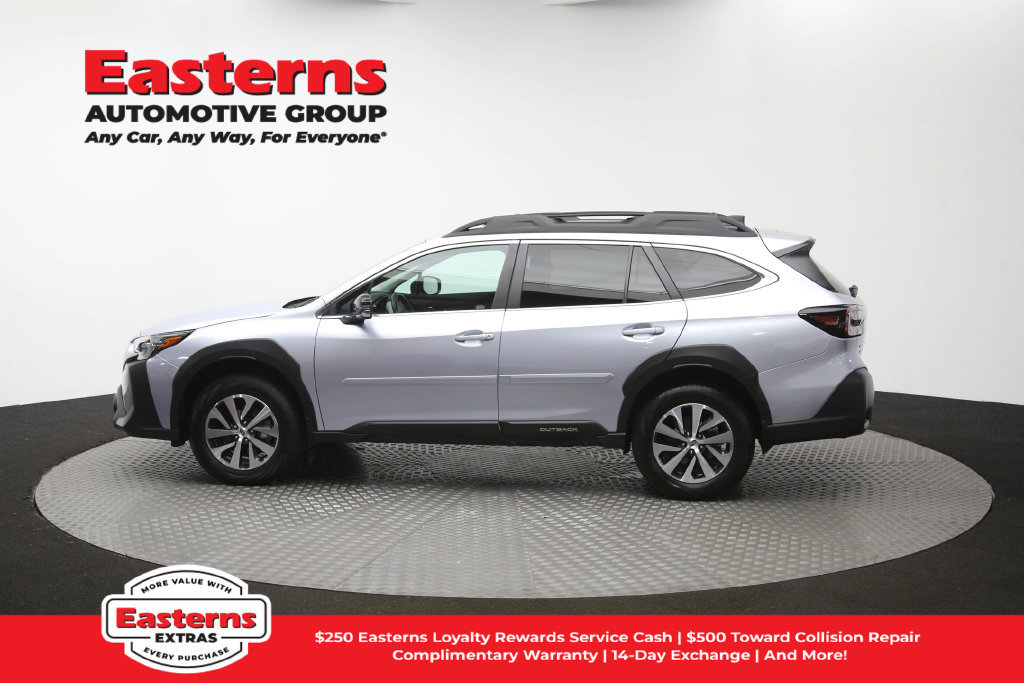 Used 2025 Subaru Outback Limited AWD/4WD image 55