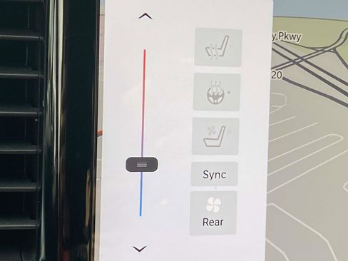 New 2026 Chrysler Pacifica Limited image 4