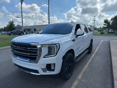 Used 2023 GMC Yukon XL SLT RWD image 8