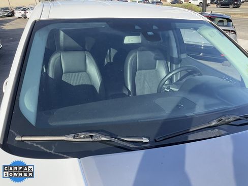 Used 2019 Land Rover Discovery Sport SE image 75