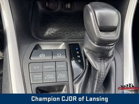 Used 2024 Toyota RAV4 XLE image 32