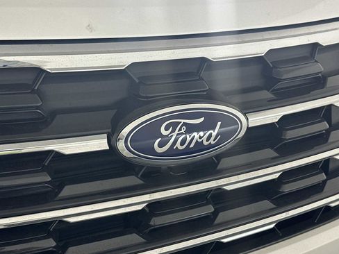Used 2025 Ford Explorer Active w/ Active Comfort Package AWD/4WD image 13