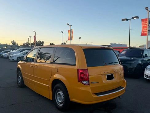 Used 2012 Dodge Grand Caravan SE image 5