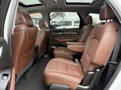 Used 2019 Buick Enclave Avenir w/ Avenir Technology Package image 17