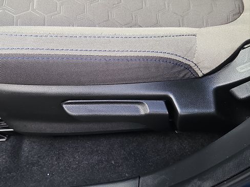 Certified 2025 Subaru Forester AWD/4WD image 10