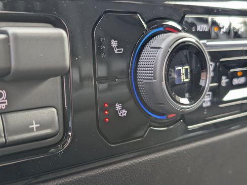 New 2026 Chevrolet Silverado 1500 LT image 4