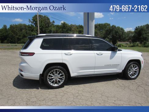 Used 2022 Jeep Grand Cherokee L Summit w/ MOPAR Finishing Package AWD/4WD image 16