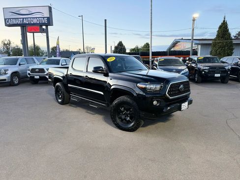 Used 2019 Toyota Tacoma SR w/ SR Convenience Package image 2