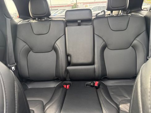 Certified 2022 Jeep Cherokee Limited AWD/4WD image 27