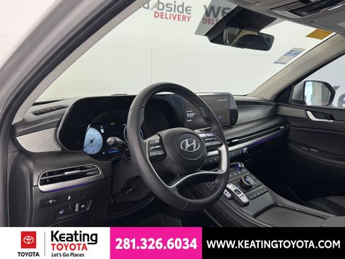 Used 2024 Hyundai Palisade Limited FWD image 13