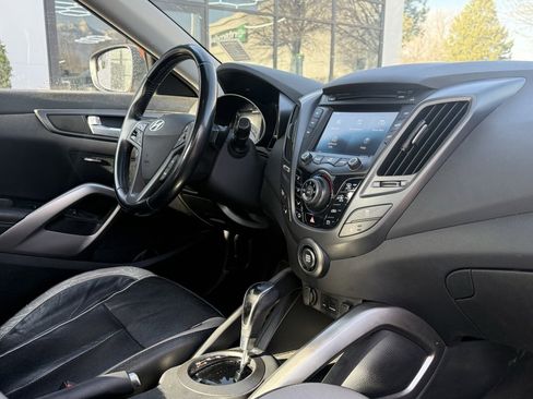 Used 2014 Hyundai Veloster Turbo image 23