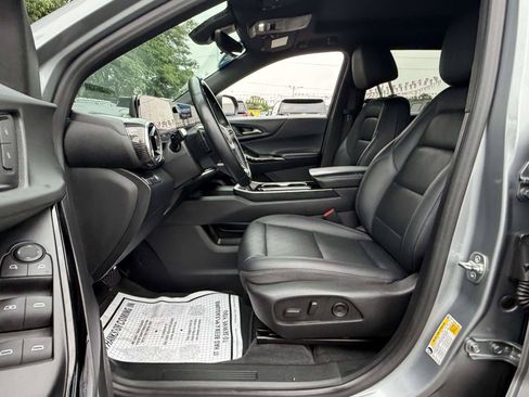 Used 2025 Chevrolet Equinox LT w/ Convenience Package II AWD/4WD image 7