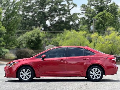 Used 2020 Toyota Corolla LE FWD image 8