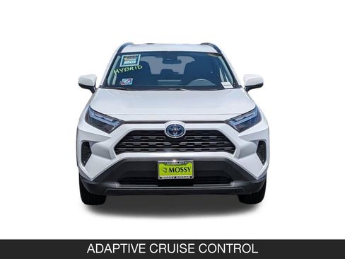 Used 2024 Toyota RAV4 LE AWD/4WD image 4