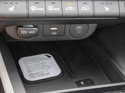 New 2026 Hyundai Elantra Limited FWD image 18