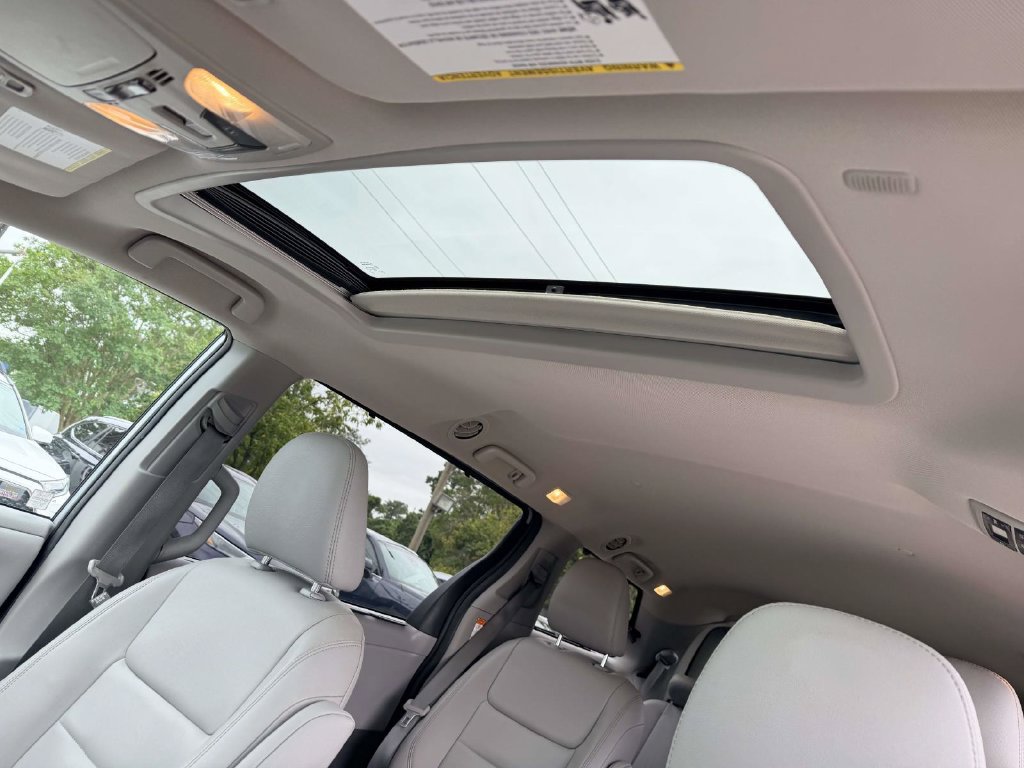 Certified 2020 Toyota Sienna XLE w/ XLE Navigation Package AWD/4WD image 20
