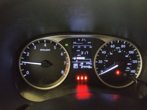 Used 2024 Nissan Kicks S image 23