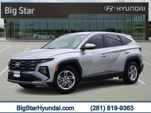 Used 2026 Hyundai Tucson SE FWD image 1