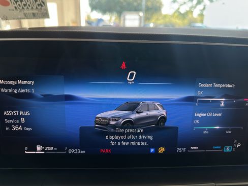 Used 2025 Mercedes-Benz GLE 350 4MATIC image 13