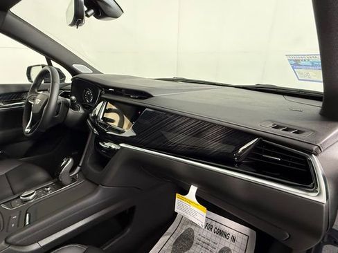 New 2025 Cadillac XT6 Premium Luxury w/ Technology Package image 36