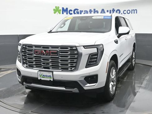 Used 2025 GMC Yukon Denali AWD/4WD image 32