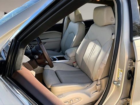 Used 2012 Cadillac SRX Luxury image 26