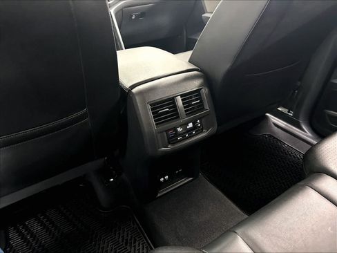 Used 2023 Volkswagen Atlas SE FWD image 13