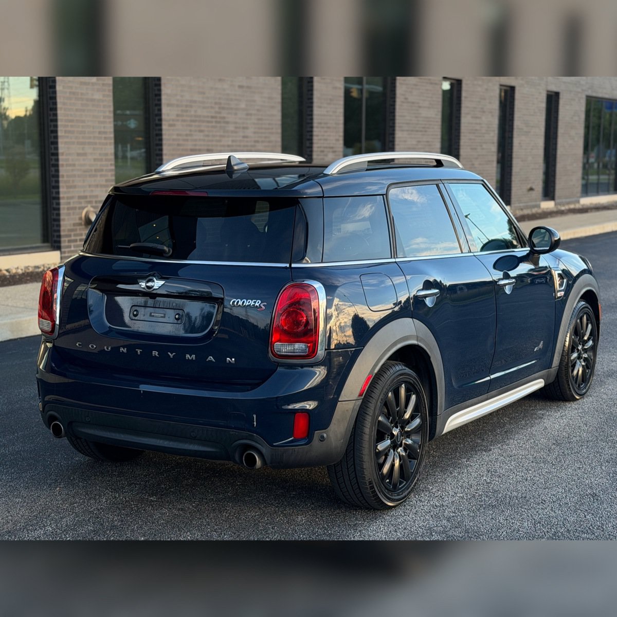 Used 2018 MINI Cooper Countryman S AWD/4WD image 2