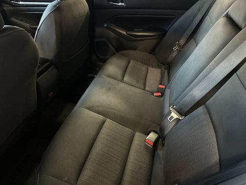 Used 2022 Nissan Altima 2.5 SV FWD image 5