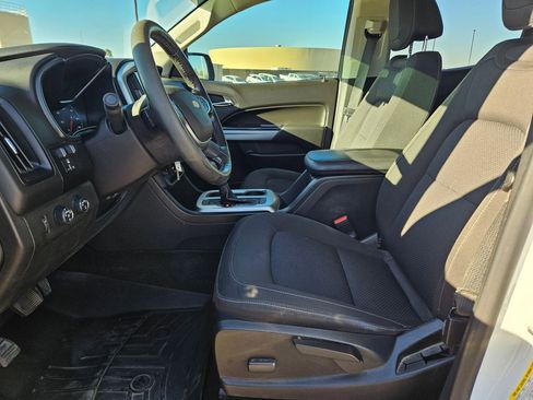 Used 2017 Chevrolet Colorado LT w/ LT Convenience Package image 17