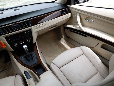 Used 2010 BMW 328i Coupe w/ Premium Pkg RWD image 20