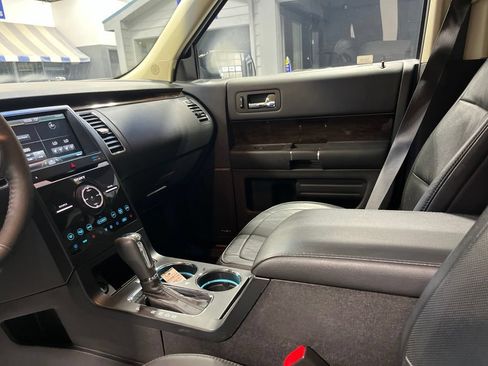 Used 2014 Ford Flex Limited w/ Equipment Group 303A AWD/4WD image 18
