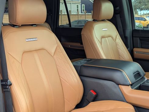 Used 2024 Ford Expedition Max Platinum image 31