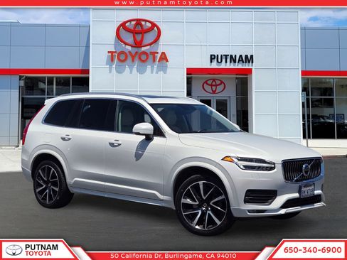 Used 2020 Volvo XC90 T6 Momentum AWD/4WD image 1