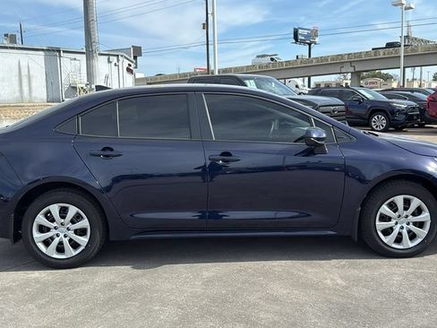 Certified 2026 Toyota Corolla LE FWD image 9