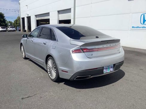 Used 2017 Lincoln MKZ Reserve FWD image 3