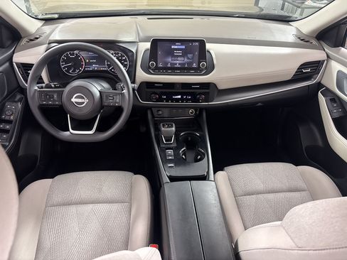 Used 2024 Nissan Rogue SV FWD image 14