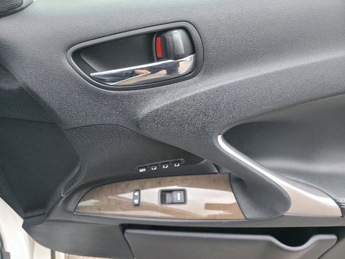 Used 2010 Lexus IS 250 4dr Sport Sdn Auto AWD image 15
