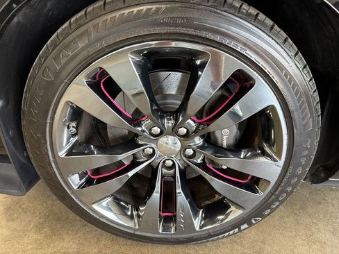Used 2014 Dodge Challenger SRT8 Core RWD image 27
