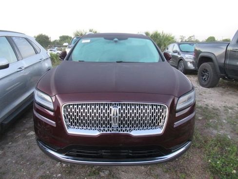 Used 2023 Lincoln Nautilus AWD w/ Premium Package image 2