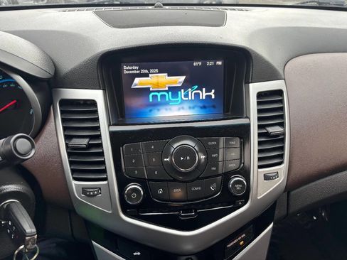 Used 2015 Chevrolet Cruze LT image 24