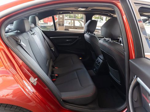 Used 2018 BMW 330i xDrive Sedan AWD/4WD image 25