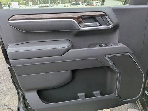 New 2026 GMC Sierra 1500 SLE w/ X31 Off-Road Package image 13