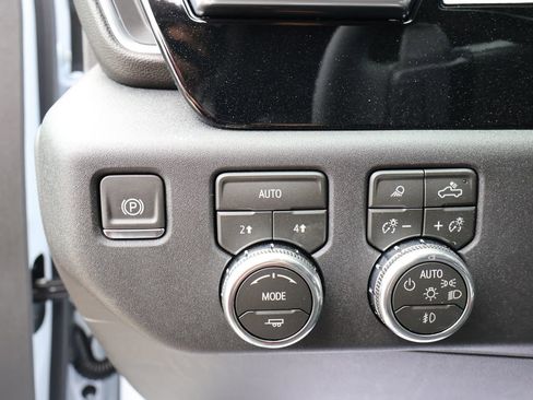 New 2026 GMC Sierra 1500 SLT w/ SLT Premium Package AWD/4WD image 13