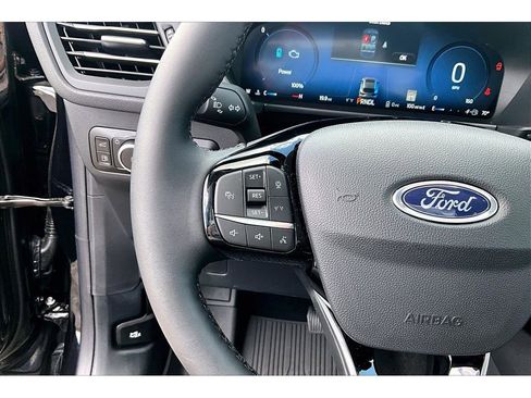 Used 2025 Ford Escape SE w/ PHEV Premium Package FWD image 20
