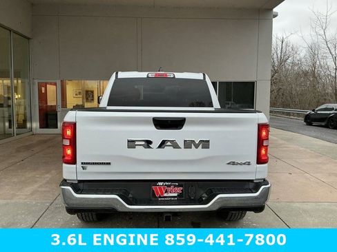 Used 2025 RAM 1500 Big Horn AWD/4WD image 6